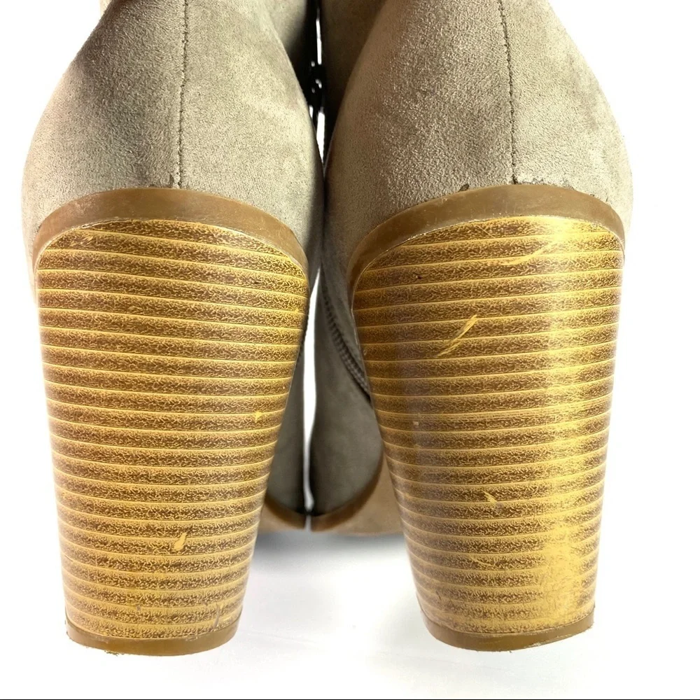 Banana Republic Ankle Boots Gray‎ Suede Zip Size 10